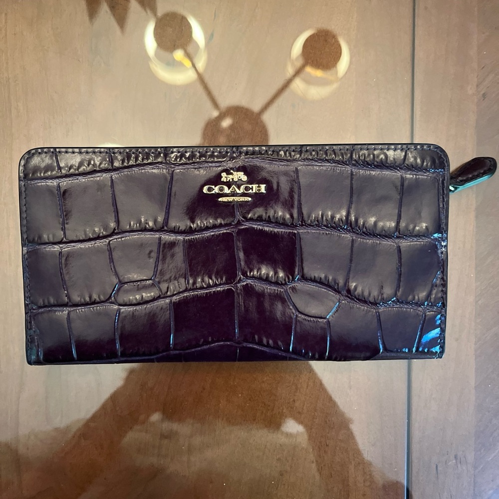 Dark Purple Reptile Women’s Coach Clutch/Wallet